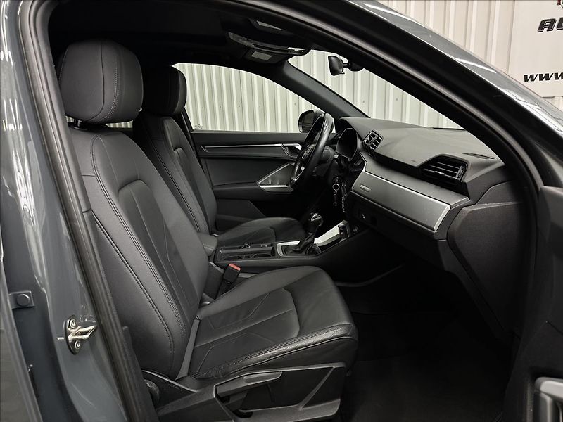 Audi Q3 45TFSI Quattro Pano - fotka 38 z 41