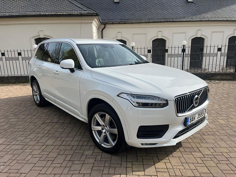 Volvo XC90 Momentum B5 2.0d / DPH / - fotka 6 z 18