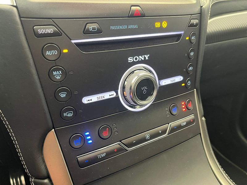 Ford S-MAX 2.0 140kW VIGNALE WEBASTO - fotka 32 z 76