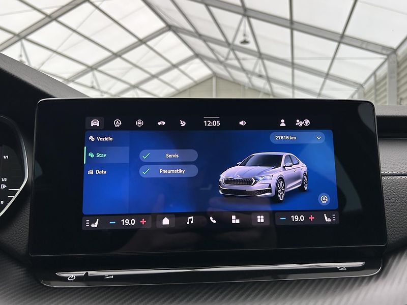 Škoda Octavia 2.0 TDI SportLine - fotka 11 z 32