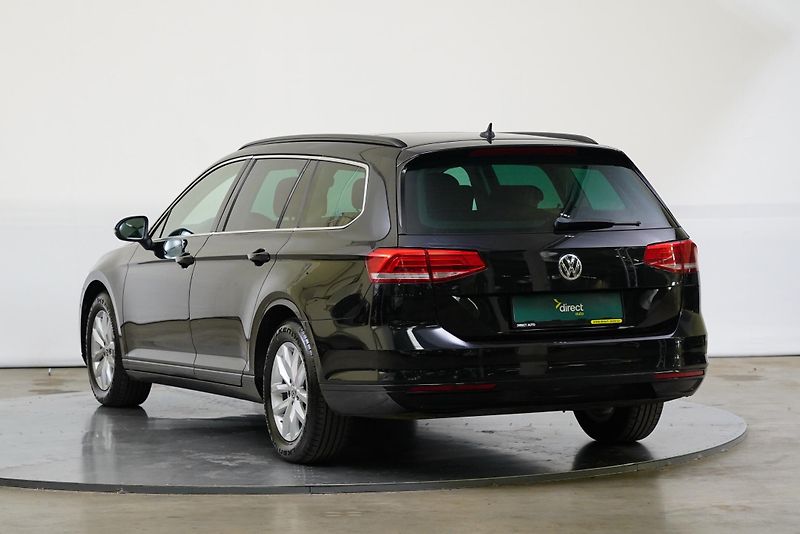 Volkswagen Passat - fotka 7 z 27