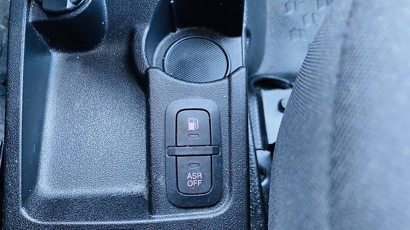 Opel Combo VAN 1.4L CNG 88kW MT6/P3802 - fotka 17 z 24