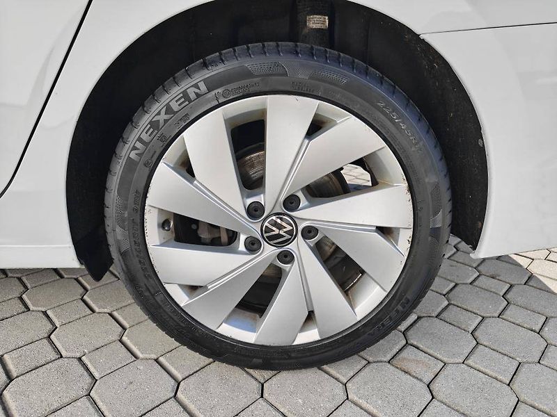 Volkswagen Golf Style 7DSG 1,5eTSI - fotka 20 z 22