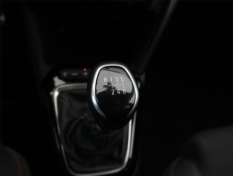 Opel Corsa (2023) GS Line 1.2 Turbo, Serv.kniha - fotka 14 z 18