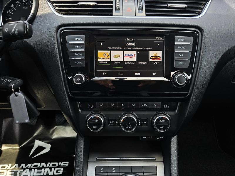 Škoda Octavia 1.4TSI 110KW BOH VÝBAVA JOY 1M - fotka 23 z 26