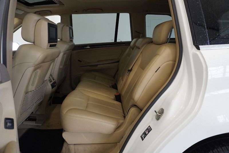 Mercedes-Benz GL 420 CDI 225kW,7MÍST,TOP VÝBAVA - fotka 27 z 32
