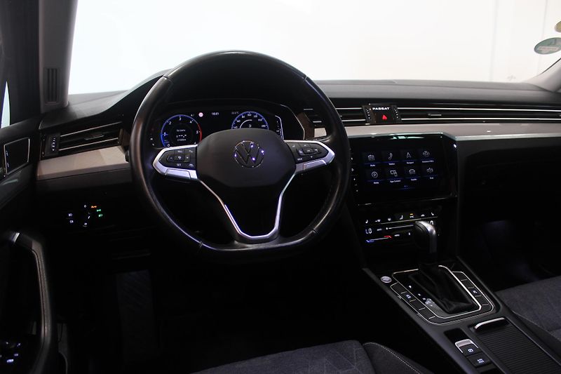 Volkswagen Passat (2023) 2.0TDI DSG Nez.Topení Matrix - fotka 36 z 39