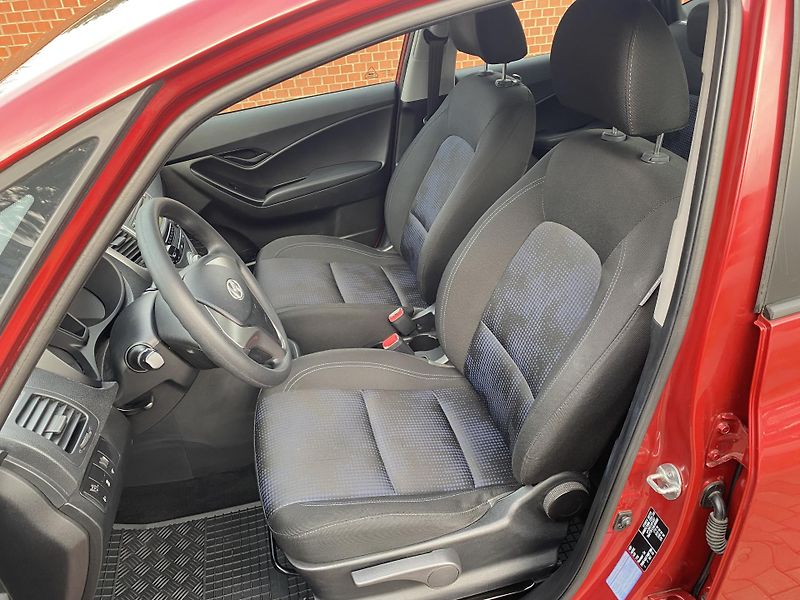 Hyundai ix20 (2011) 1.4i COMFORT,VÝB. STAV!! - fotka 13 z 34