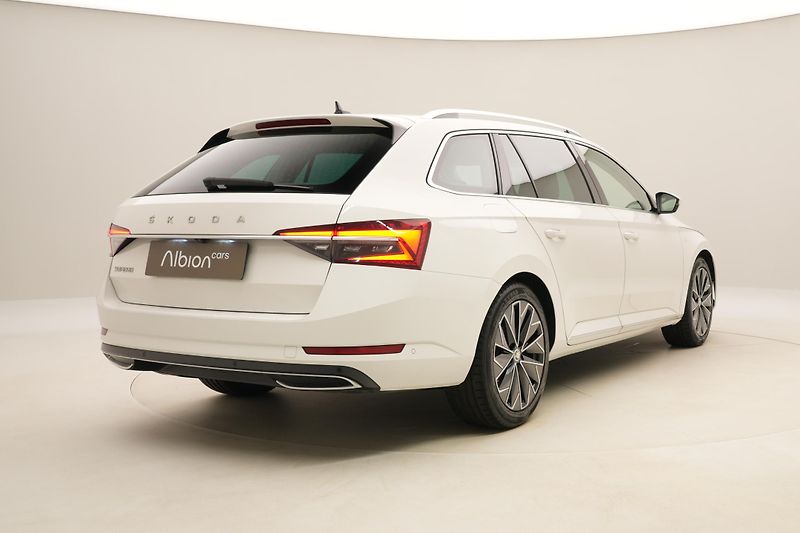 Škoda Superb COMBI 2.0TDI L&K DSG CZ - fotka 12 z 64