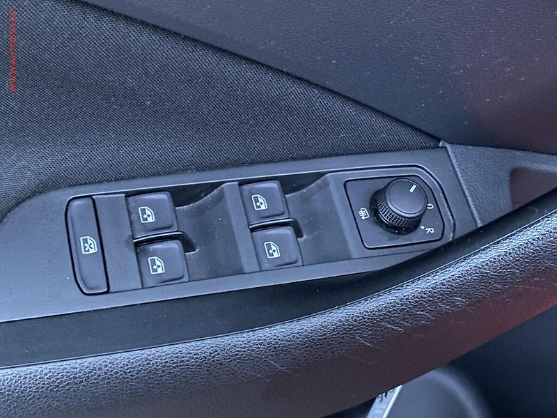 Škoda Scala (2019) 1.0TSi, ČR, Ambition, STK8/27 - fotka 11 z 17