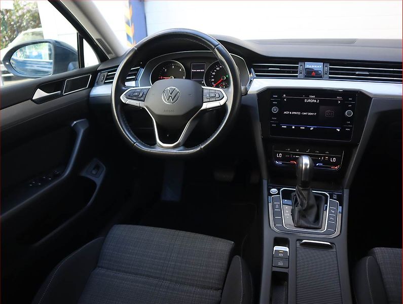 Volkswagen Passat (2021) Business 2.0 TDI, Automat - fotka 7 z 27
