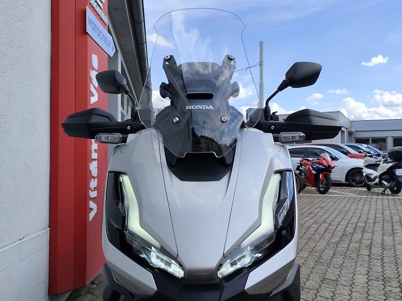 Honda ADV 350 - fotka 8 z 10