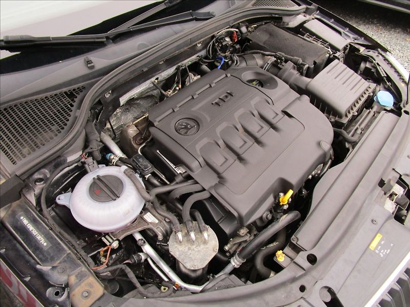 Škoda Octavia Combi 2.0TDi DSG, Scout - fotka 40 z 41