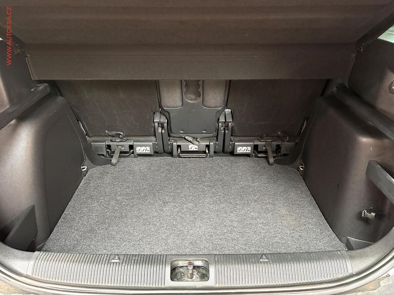 Škoda Yeti (2012) 1.2 TSi, Family, DSG - fotka 7 z 14