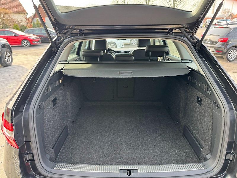 Škoda Superb (2018) 2,0 TDI 110 KW DSG STYLE - fotka 22 z 30