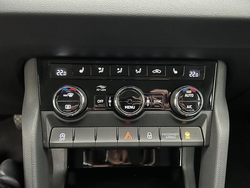 Škoda Karoq 2.0 TDI 4x4 Style - fotka 17 z 21