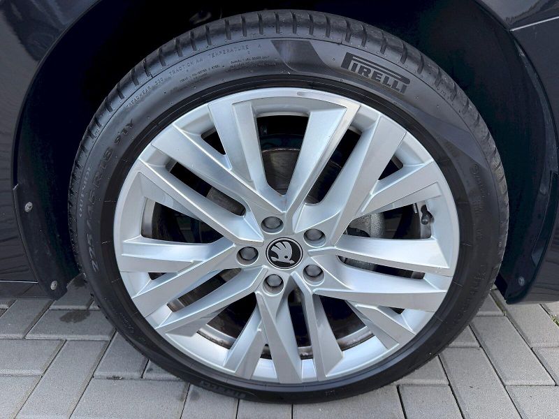 Škoda Octavia (2025) 1.5 TSI 110kW DSG Exclusive Se - fotka 35 z 35