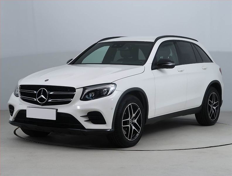 Mercedes-Benz GLC (2018) AMG line 250 d 4MATIC - fotka 2 z 24