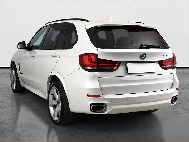 BMW X5 (2017) xDrive30d - fotka 4 z 26