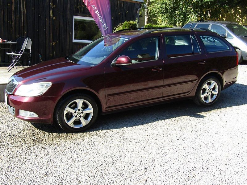 Škoda Octavia (2010) 1.6 TDI 77kW  DSG - fotka 2 z 34