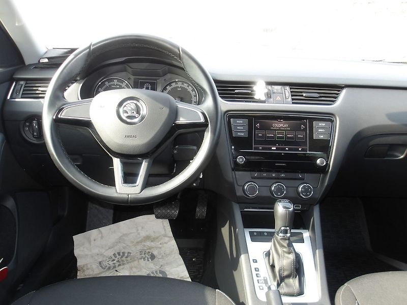 Škoda Octavia 1,5TSi DSG ! NAJ.9600km !!! - fotka 24 z 28