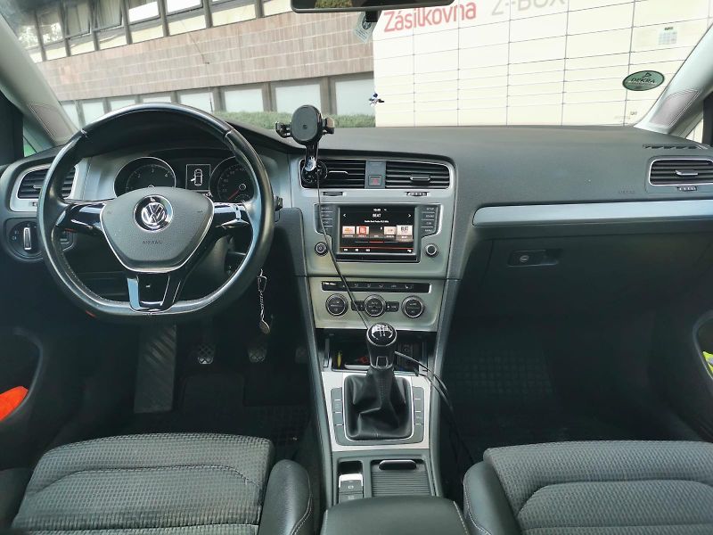 Volkswagen Golf (2015) - fotka 6 z 10