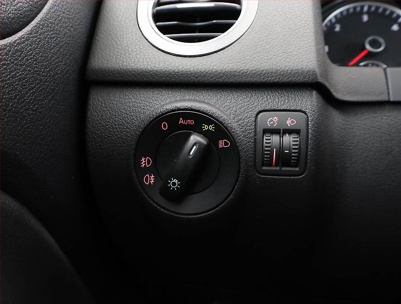 Volkswagen Golf Plus (2013) 1.6 TDI, Park. senzory - fotka 13 z 16