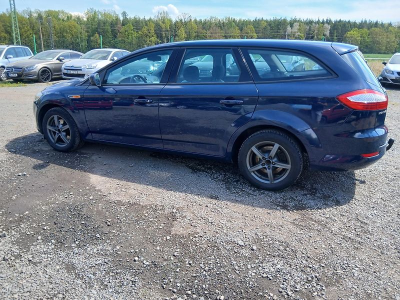 Ford Mondeo 2.2 TDCI, tažný, ALU - fotka 13 z 29