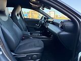 Mercedes-Benz Třídy A A 200 d AMG Style Edition - náhled 10