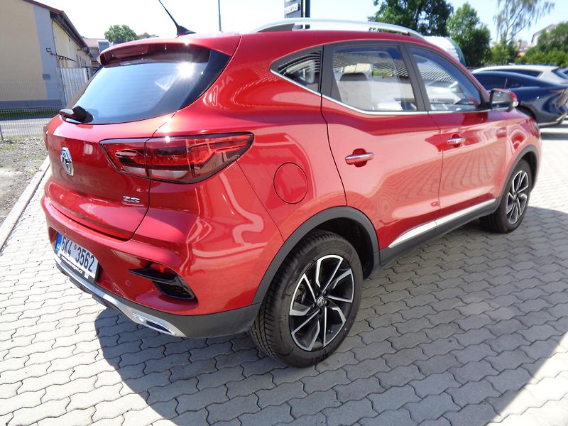 MG ZS 1,0i 111 PS,AT,Excl,MÁLO KM! - fotka 6 z 31