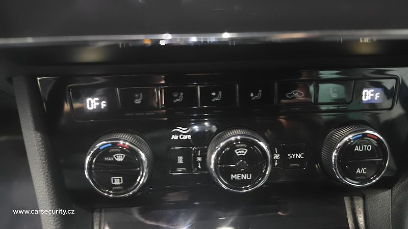 Škoda Superb (2019) Canton,Virtual,Webasto,Masáž - fotka 34 z 36