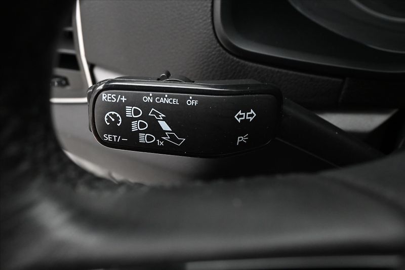 Škoda Karoq 1,5 TSI 110 kW Ambition Tažné - fotka 22 z 30