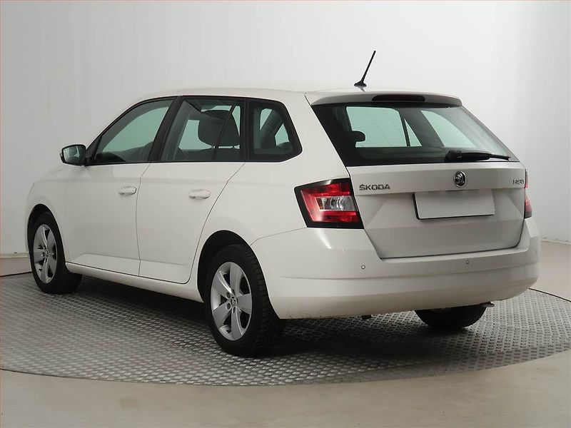 Škoda Fabia (2017) Style 1.2 TSI, Automat - fotka 4 z 19