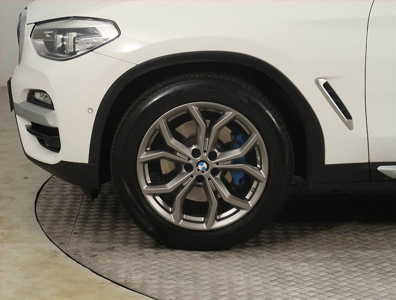 BMW X3 (2018) xDrive30d - fotka 15 z 25