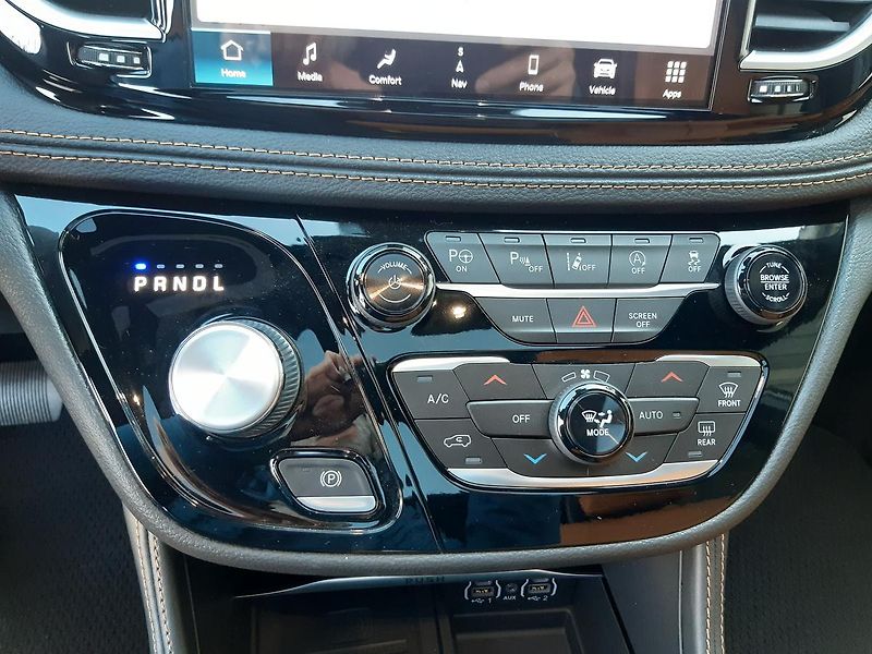 Chrysler Pacifica (2026) 3,6 V6 Pinnacle 4x4 - fotka 39 z 55