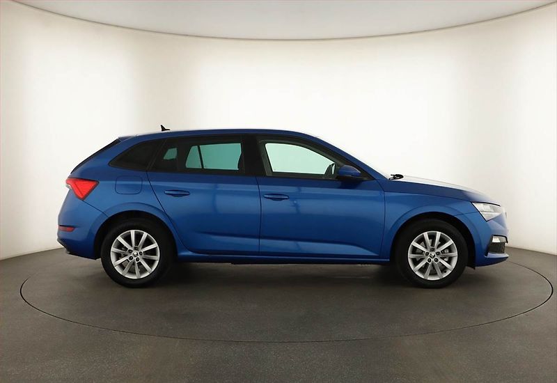 Škoda Scala (2021) Joy 1.0 TSI, Tempomat - fotka 6 z 18