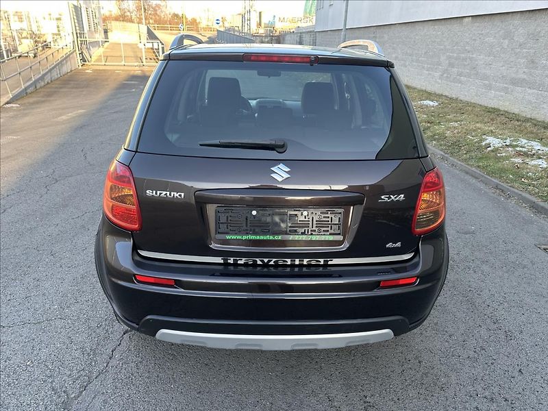 Suzuki SX4 1,6 4x4 STYLE - fotka 4 z 19