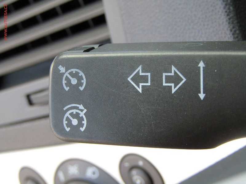 Opel Astra (2009) 1.4i, ČR, AC, tempo - fotka 12 z 18