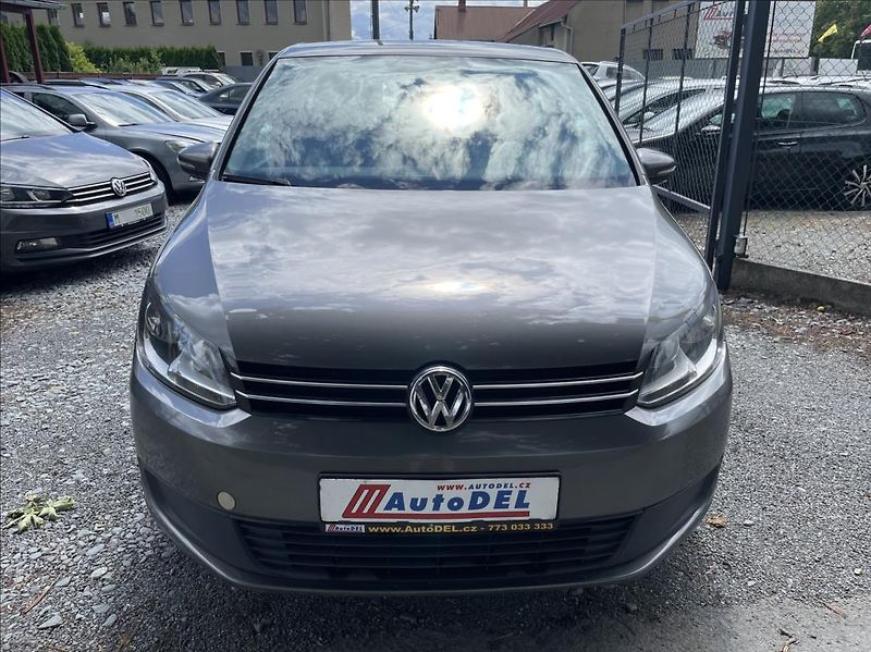 Volkswagen Touran 1,6 TDi  Navigace,Climatronic - fotka 10 z 49