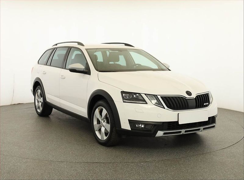 Škoda Octavia (2018) Scout 2.0 TDI, 4X4, Tempomat - fotografie inzerátu