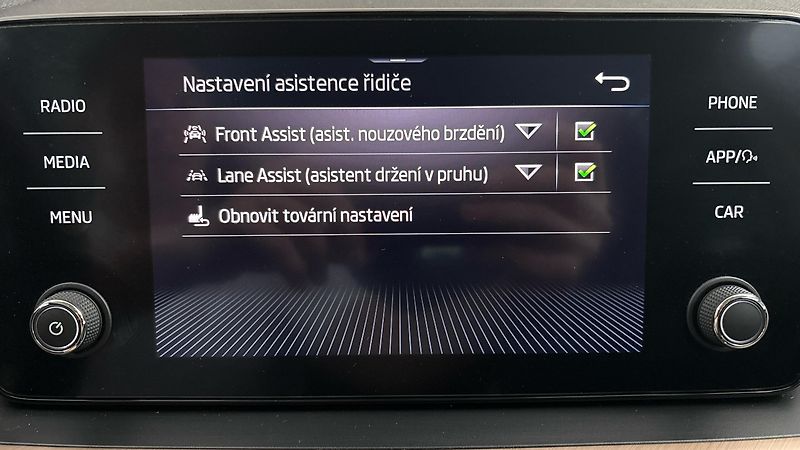 Škoda Scala 1.0 TSI DSG Style - fotka 24 z 25