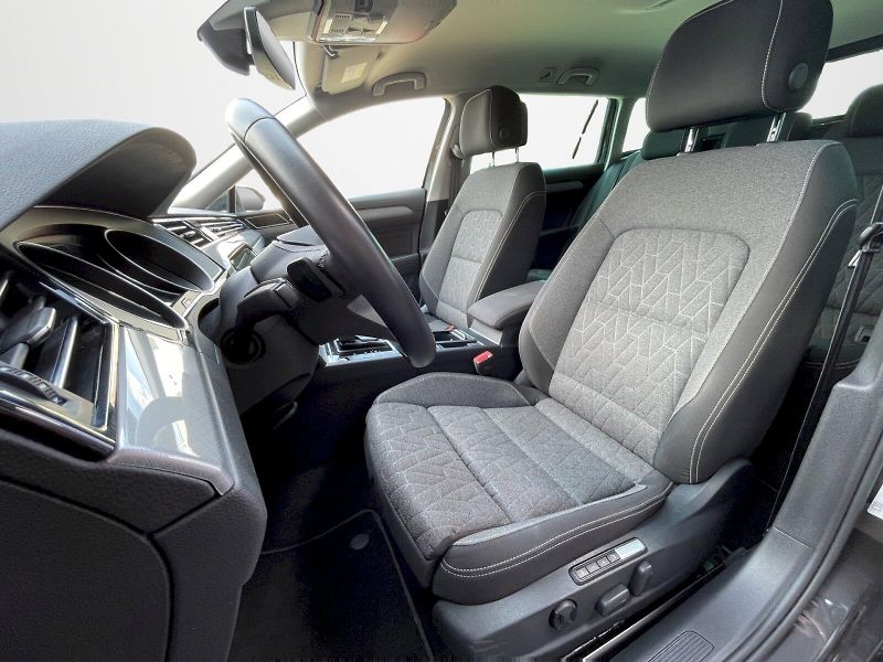 Volkswagen Passat (2023) 2.0 TDI 110kW DSG Business - fotka 22 z 32