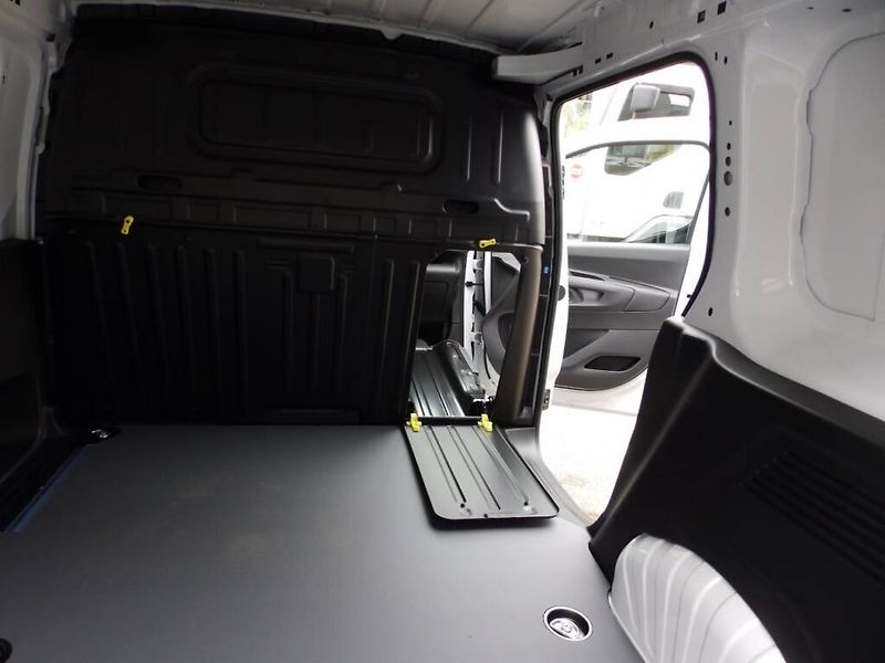Opel Combo (2026) Van L1 Plus 1.5 CDTI (75kW) - fotka 13 z 30