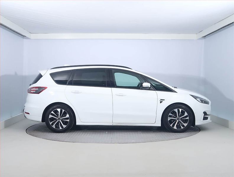 Ford S-MAX (2022) Titanium Hybrid - fotka 6 z 24