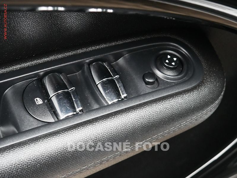 Mini Countryman (2014) 2.0D 4X4, 2.maj, AT, kůže - fotka 11 z 19