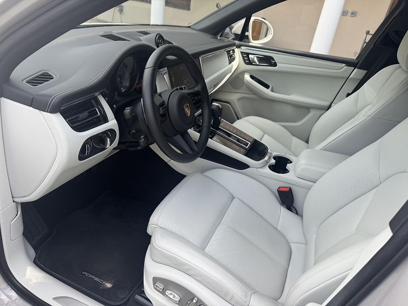 Porsche Macan (2023) S V6 MAX VÝBAVA 1.majitel PPF  - fotka 19 z 20