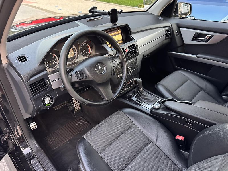 Mercedes-Benz GLK (2009) 220CDI 125Kw Rezervace - fotka 7 z 22