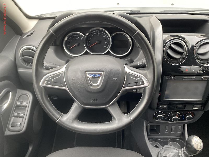 Dacia Duster (2017) 1.2TCe, AC, tempo, kamera - fotka 11 z 16
