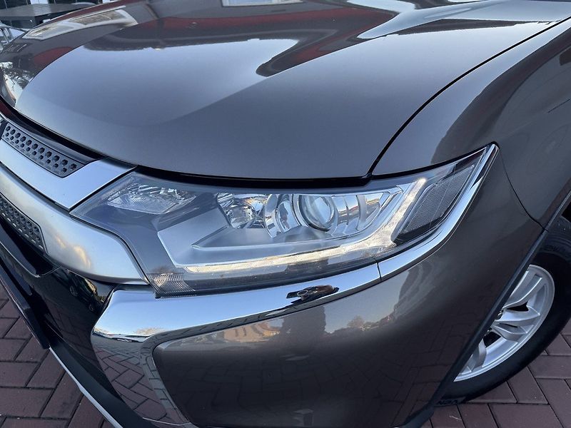 Mitsubishi Outlander (2019) 2.0i Mivec Digi Klima Kamera - fotka 34 z 48