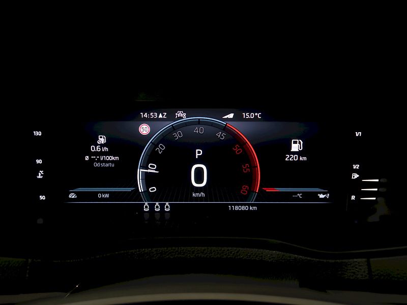 Škoda Karoq (2022) EXCLUSIVE 2.0TDI 110KW DSG 4x4 - fotka 18 z 40